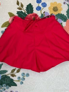 LOVELO Red High-Waist Pleated Shorts with Tie Waist Medium NWT